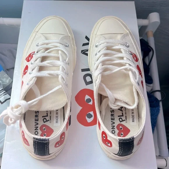 Comme des Garçons PLAY x Converse Chuck Taylor Low - Picture 2 of 5